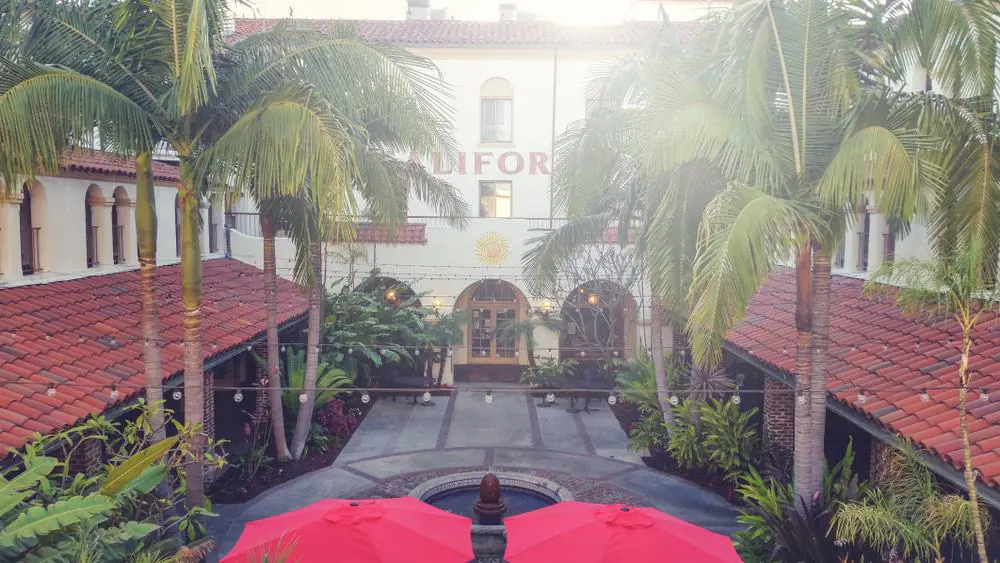 Villa del Sol, Fullerton