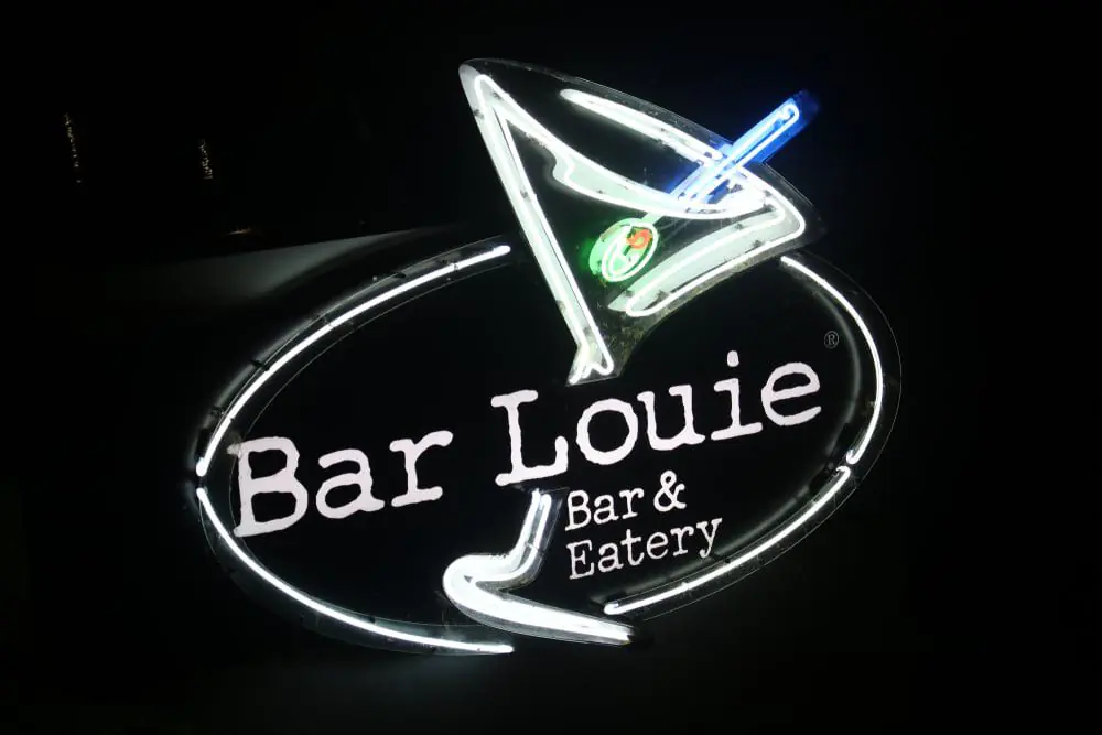Bar Louie